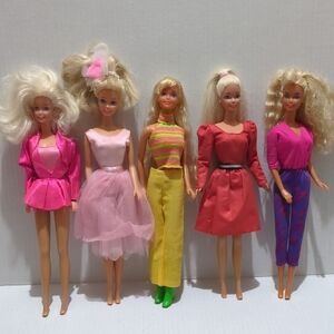 Set of 5 Fashion Dolls with Colorful Outfits